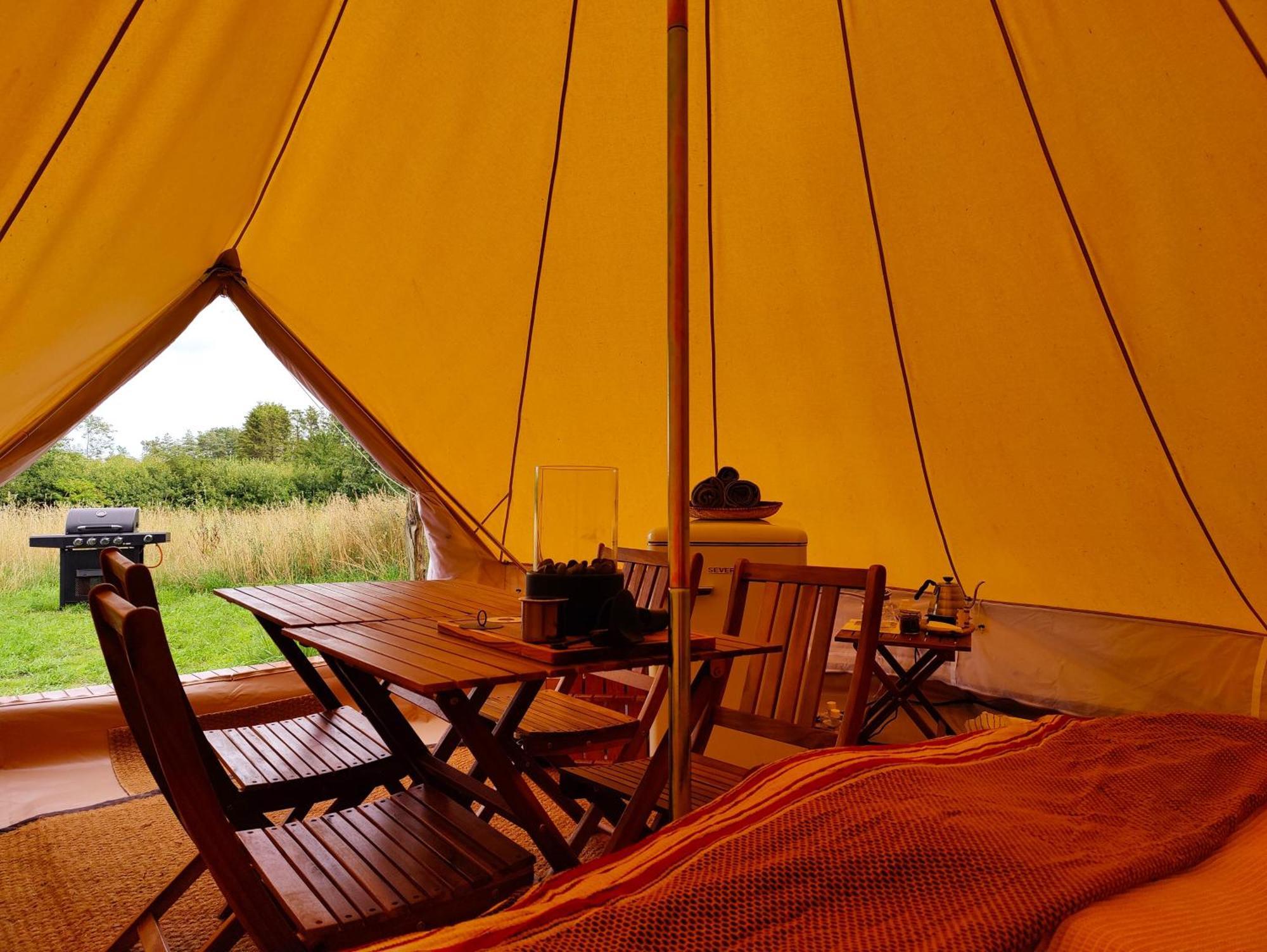 Under Canvas Bornholm Ostermarie Bagian luar foto