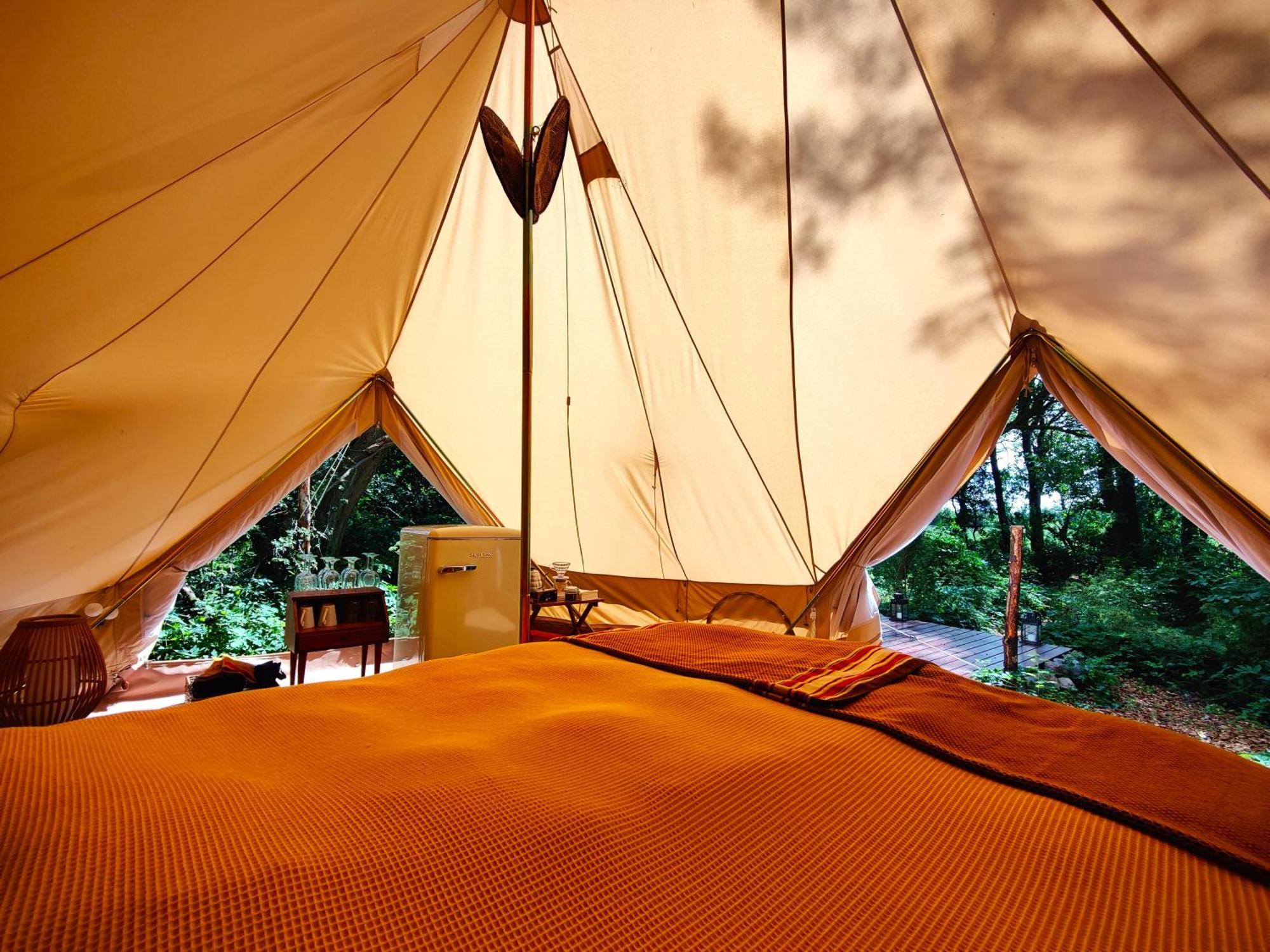 Under Canvas Bornholm Ostermarie Bagian luar foto