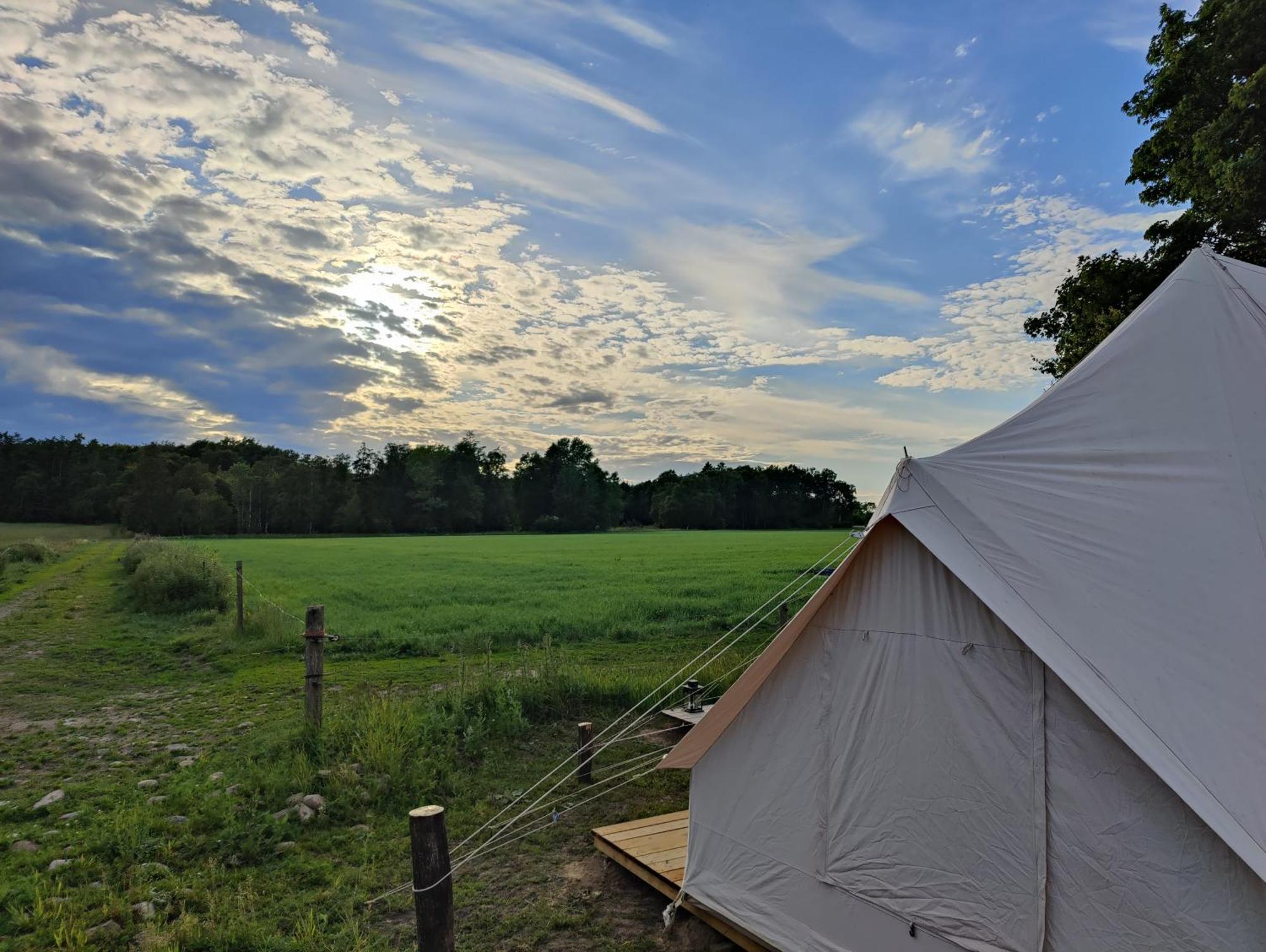 Under Canvas Bornholm Ostermarie Bagian luar foto