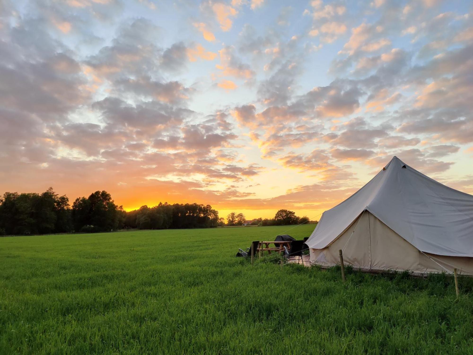 Under Canvas Bornholm Ostermarie Bagian luar foto