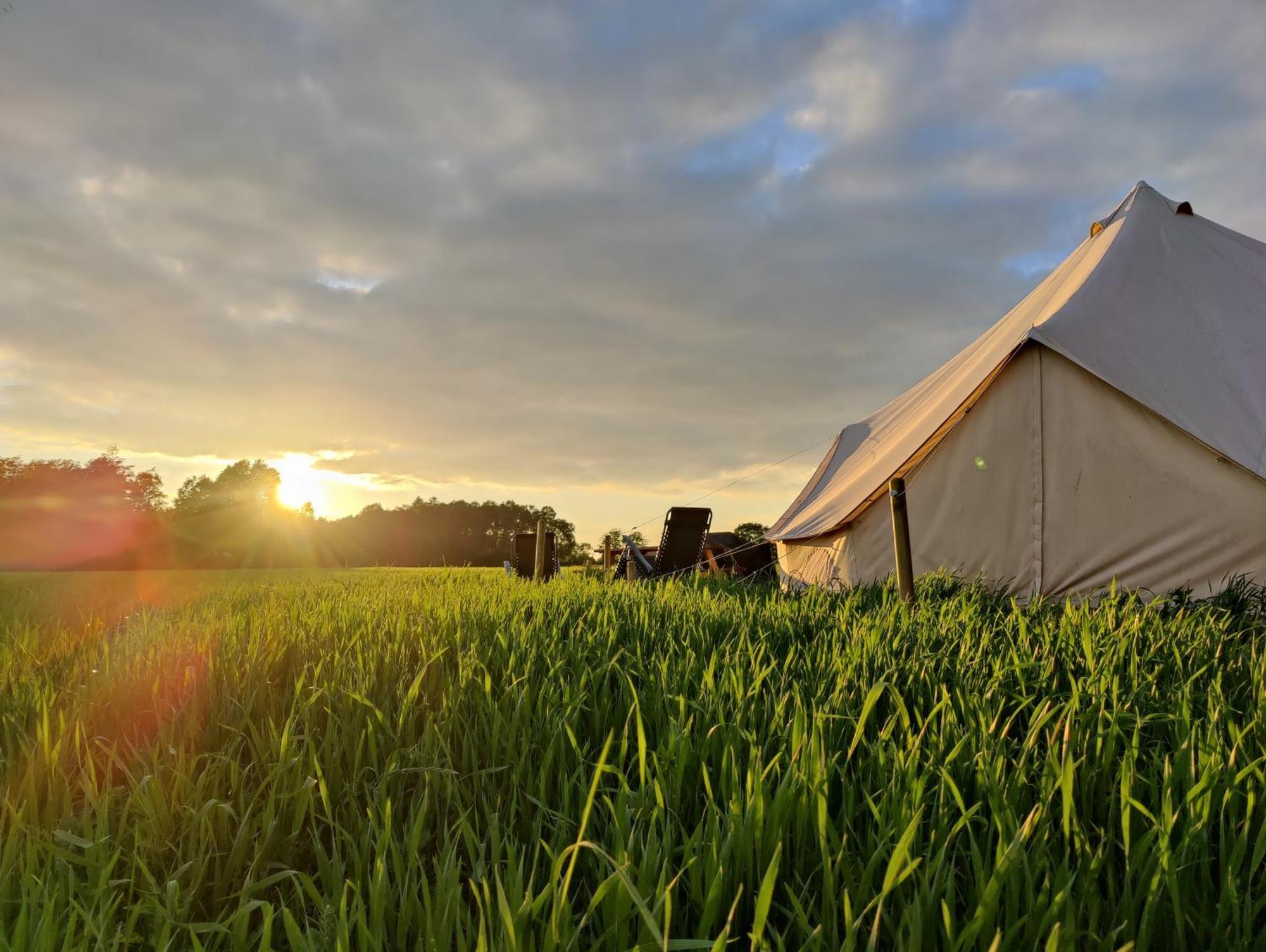 Under Canvas Bornholm Ostermarie Bagian luar foto